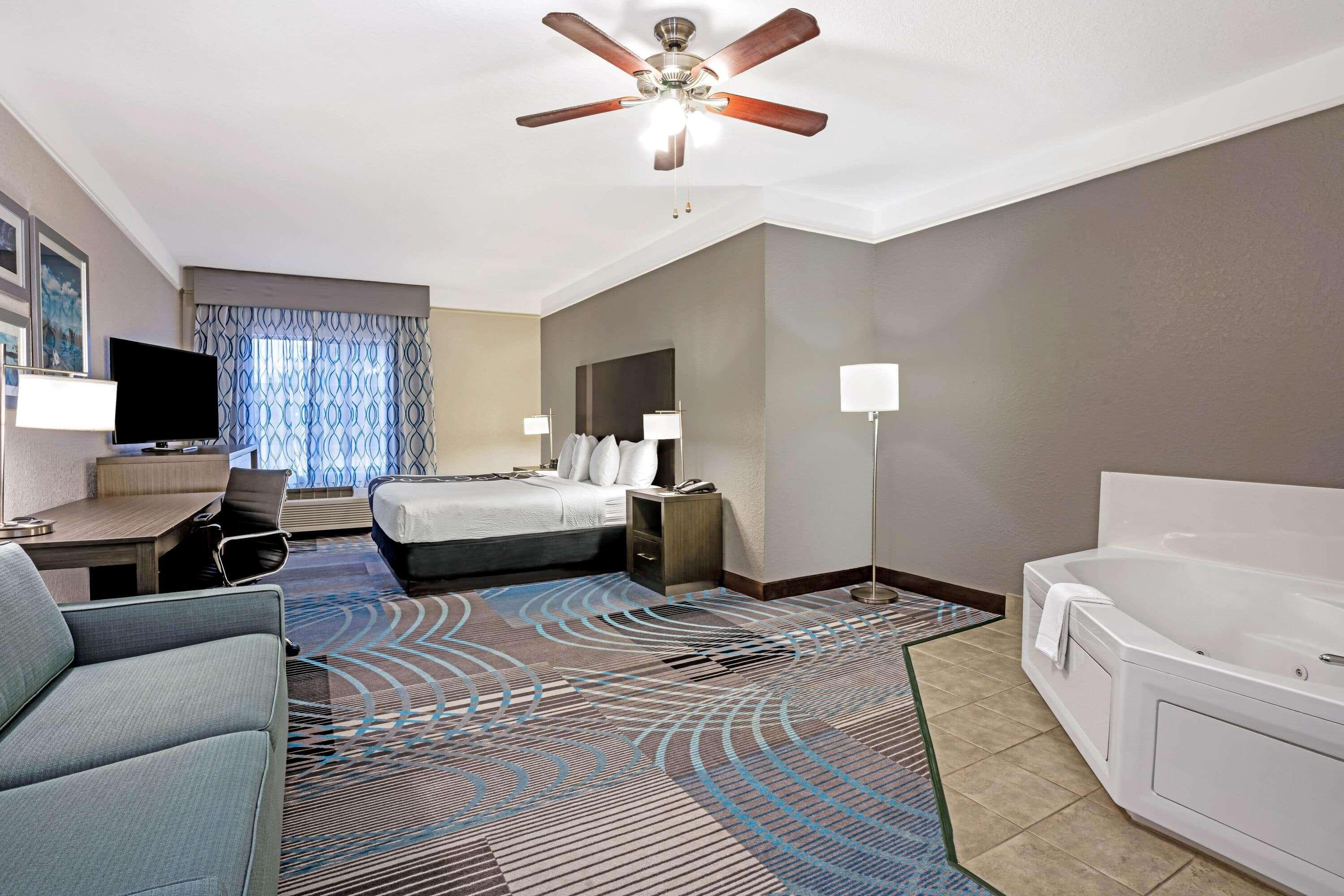 La Quinta By Wyndham Conroe Hotel Exterior foto