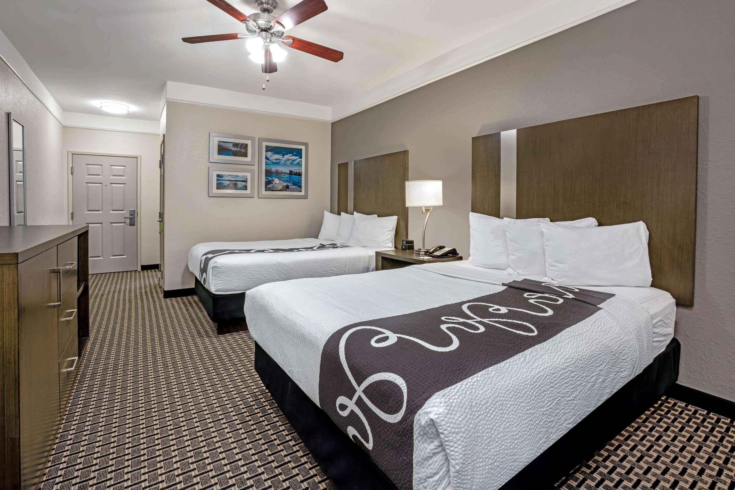 La Quinta By Wyndham Conroe Hotel Exterior foto
